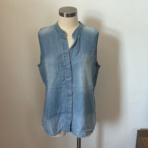 Anthropologie [Cloth and Stone] chambray button up tank